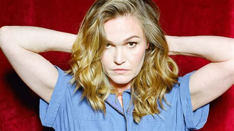 Julia Stiles, 25 Years After “10 Things I Hate About You” .
